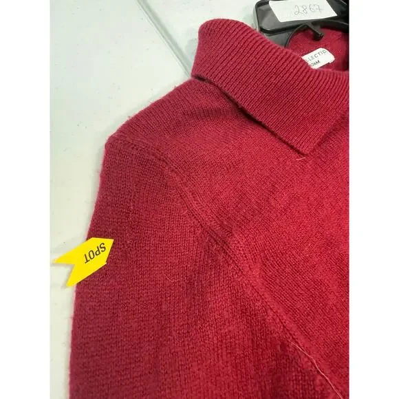 Naadam Cranberry Polo Sweater
Wool Cashmere bland Medium - Picture 4 of 6